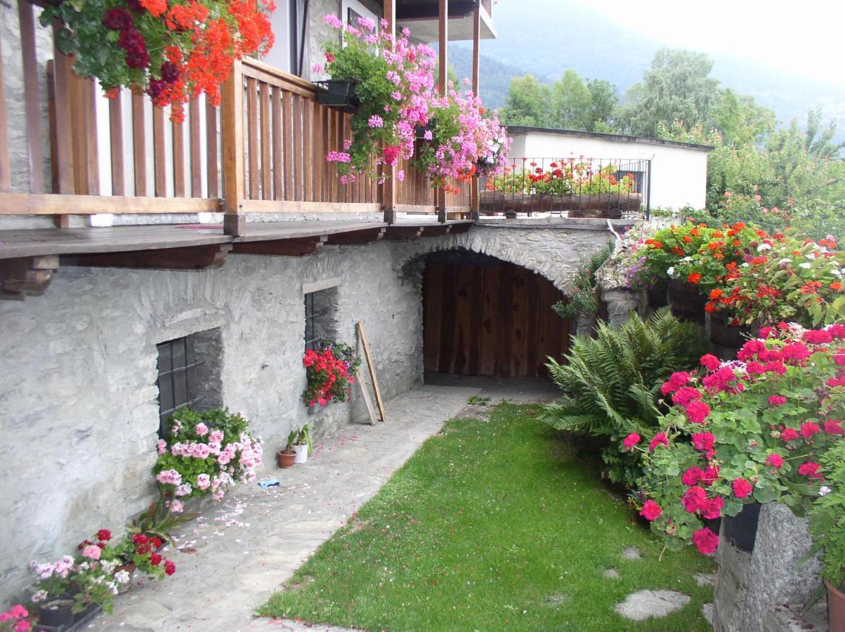 B&B Lo Van - Camere Al Verde Villaggio Di Rumiod 셍피에르 외부 사진